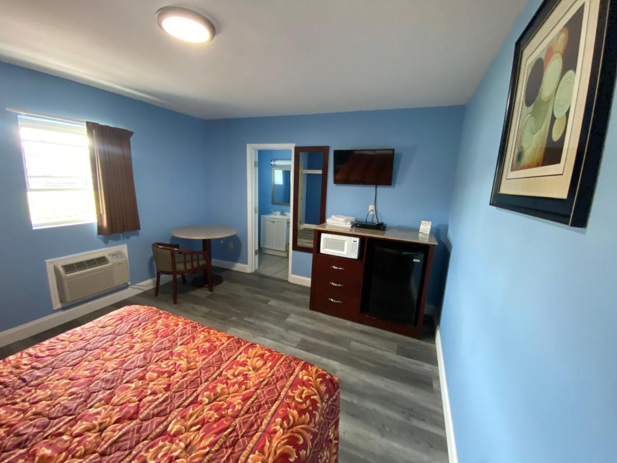 Red Carpet & 2* Wrightstown