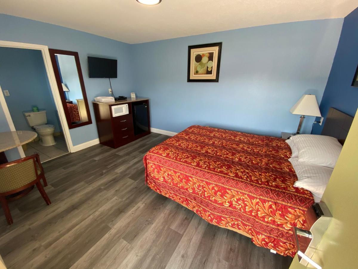 Red Carpet & 2* Wrightstown